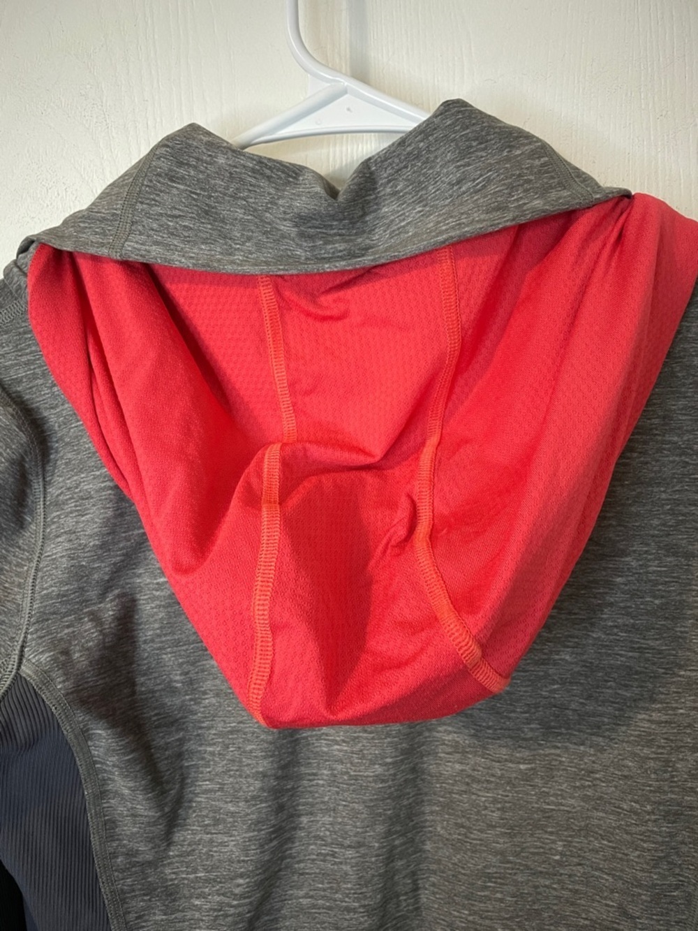Lululemon In Stride Jacket Heathered Gray Red Size 8 Hooded Full Zip - Picture 7 of 9